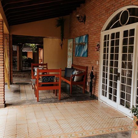 Hotel Pousada Chale Das Flores Sertaozinho Bagian luar foto