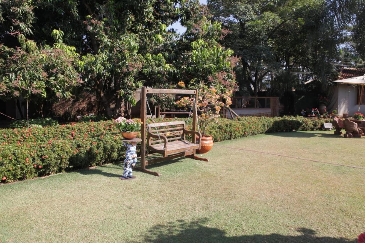 Hotel Pousada Chale Das Flores Sertaozinho Bagian luar foto