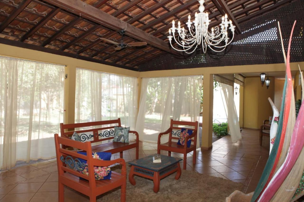 Hotel Pousada Chale Das Flores Sertaozinho Bagian luar foto
